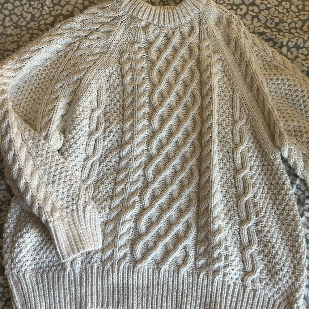 Oversized H&M sweater